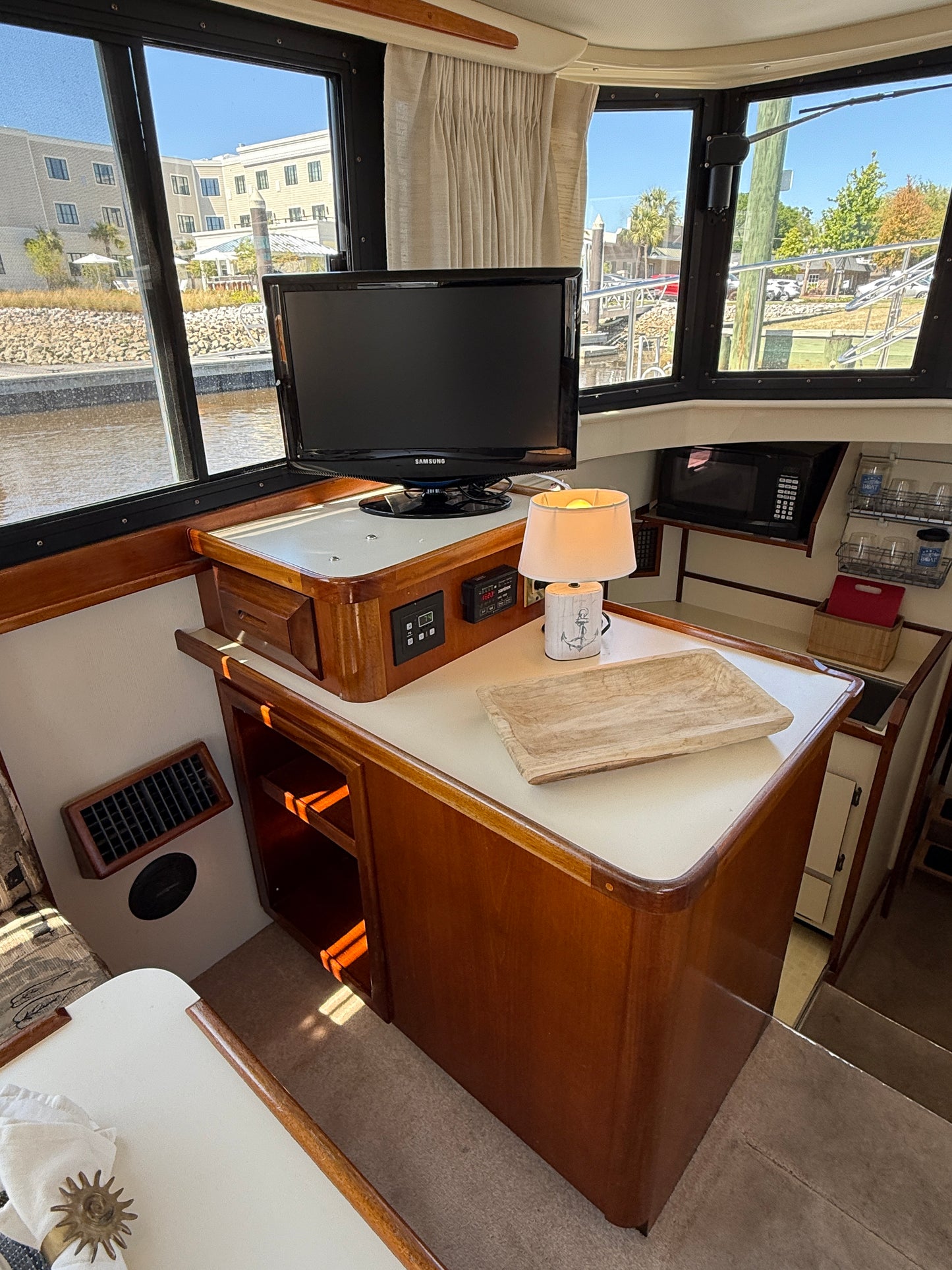 31' 2003 Camano