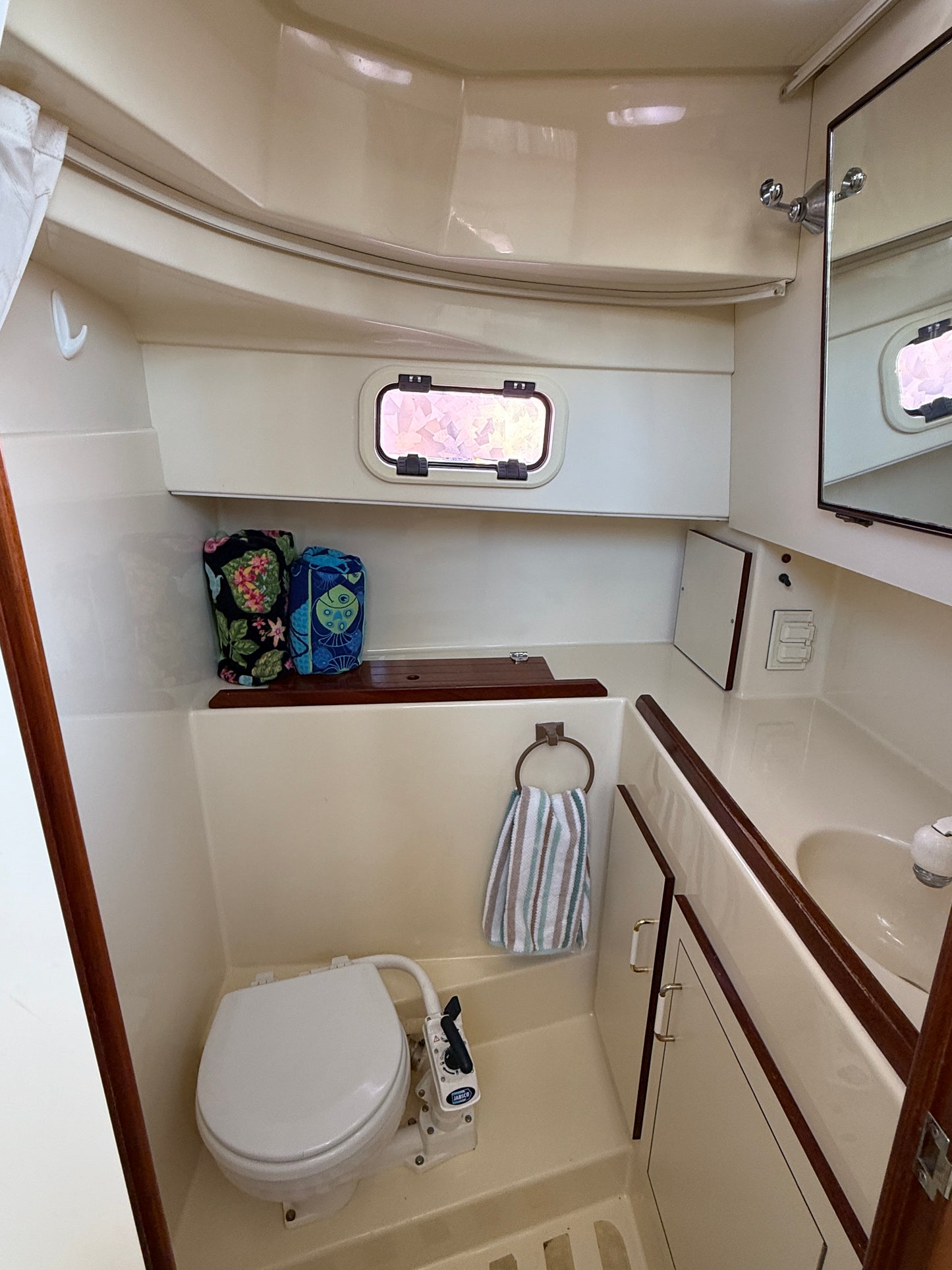 31' 2003 Camano